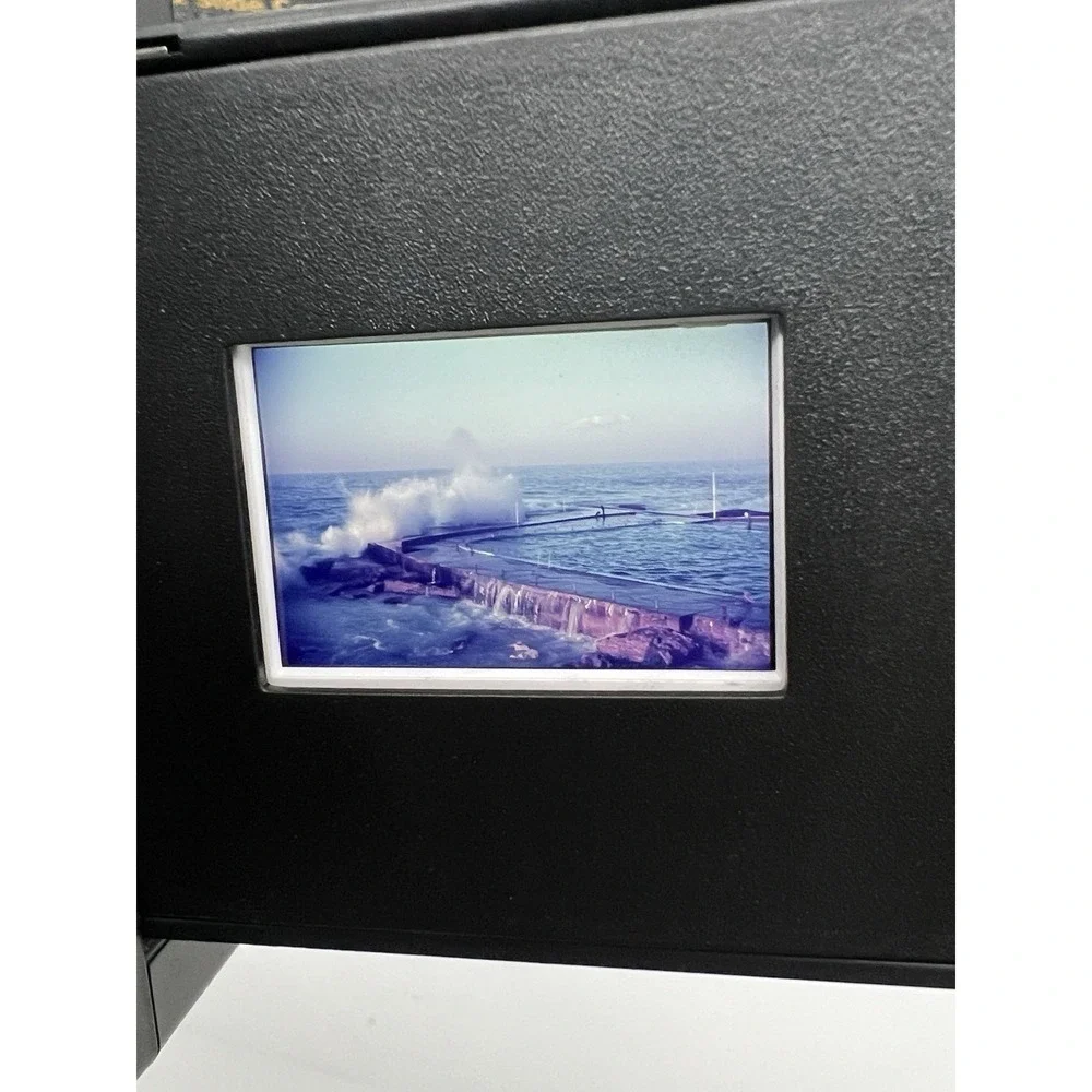 VuPoint Solutions Digital Film Slide Converter 35mm Negatives SD Card FC-C520-VP